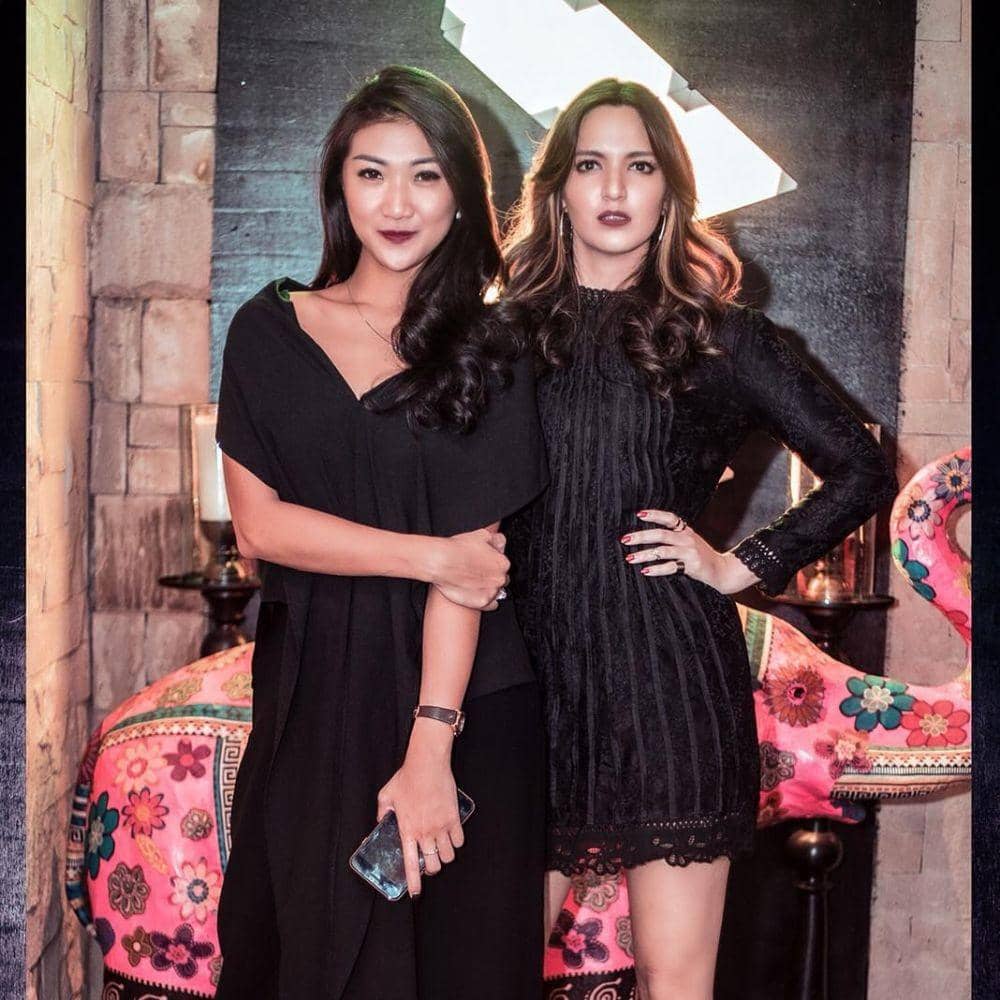 instagram.com/theresawienathan