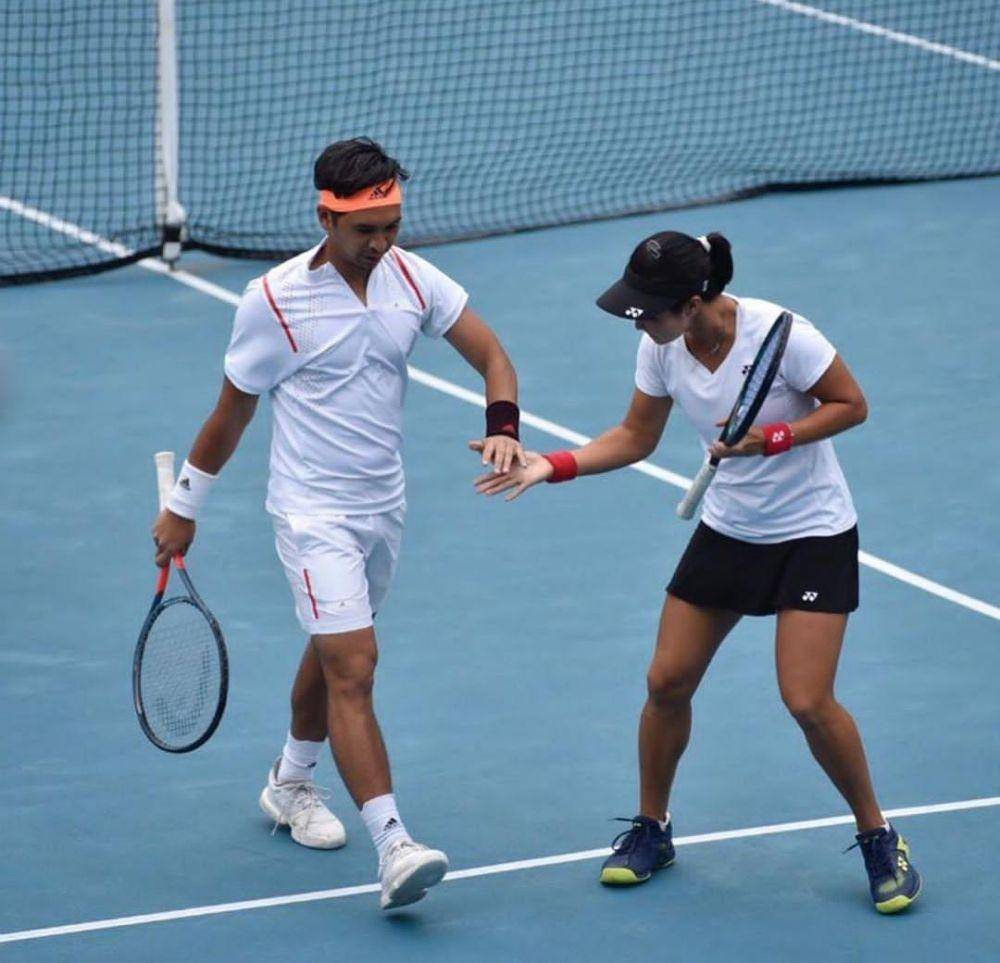 Christo/Dila menyumbang medali emas ganda campuran tenis dari ajang SEA Games 2019 untuk Indonesia (Instagram.com/christorungkat)