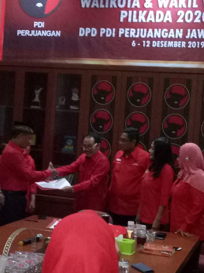 Pendaftaran bakal calon kepala daerah di DPD PDIP Jateng, Sabtu (7/12). Dok. DPD PDIP Jateng