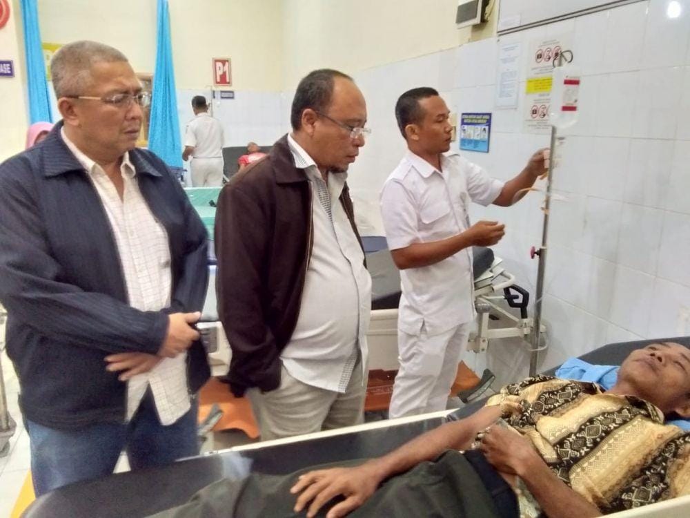 Korban dugaan keracunan mendapat perawatan medis (dok BPBD Asahan)