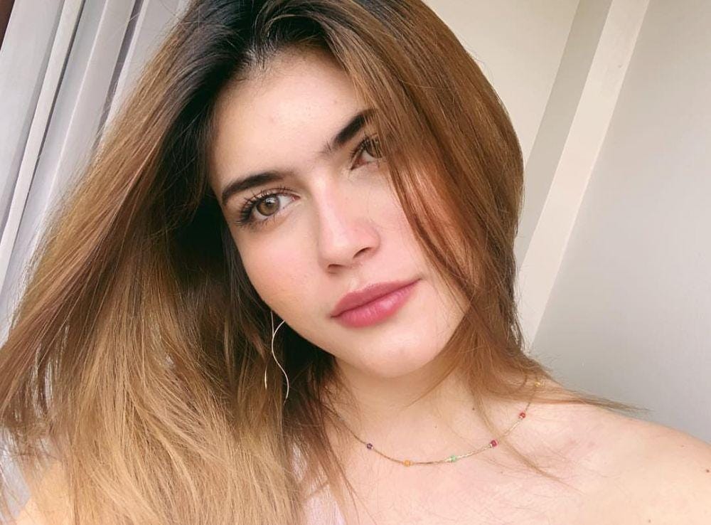 Instagram.com/agathavalerie