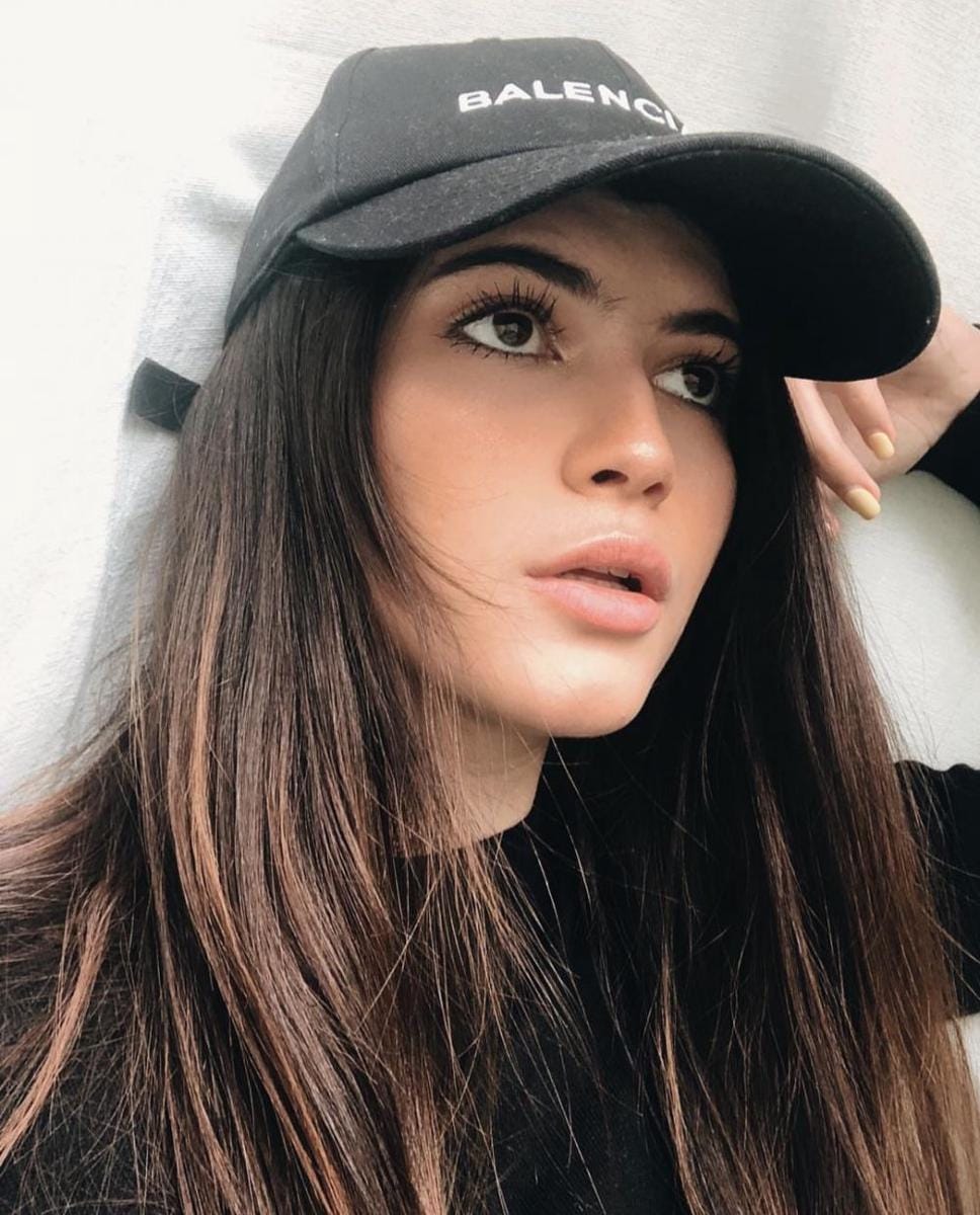 Instagram.com/agathavalerie