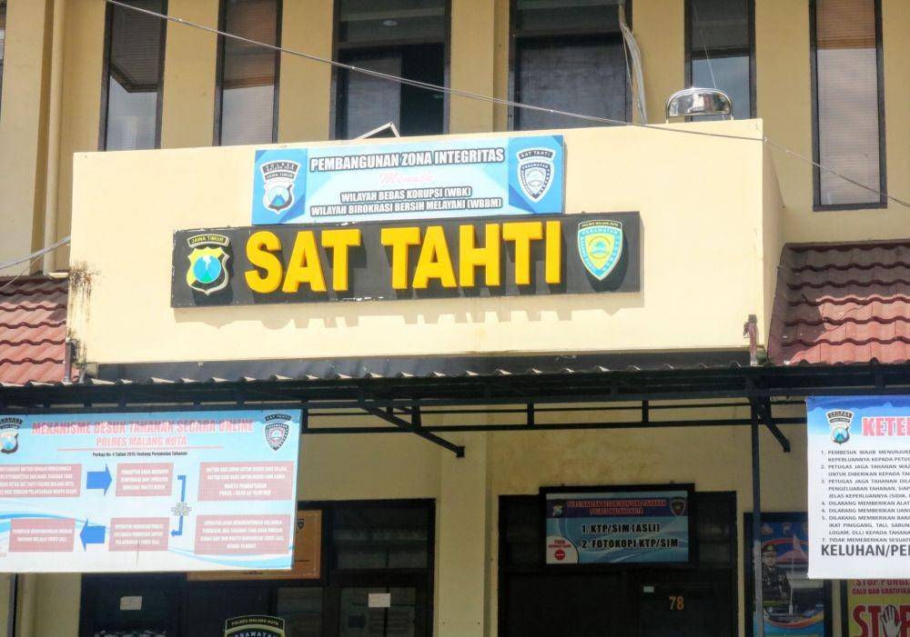 Empat tahanan kasus korupsi melarikan diri dengan membobol atap gedung Tahanan Titipan (Tahti) Polresta Malang Kota. IDN Times/ Alfi Ramadana