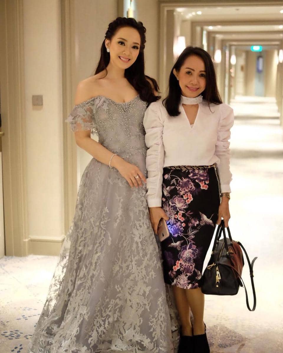 Instagram.com/yuanitachrist