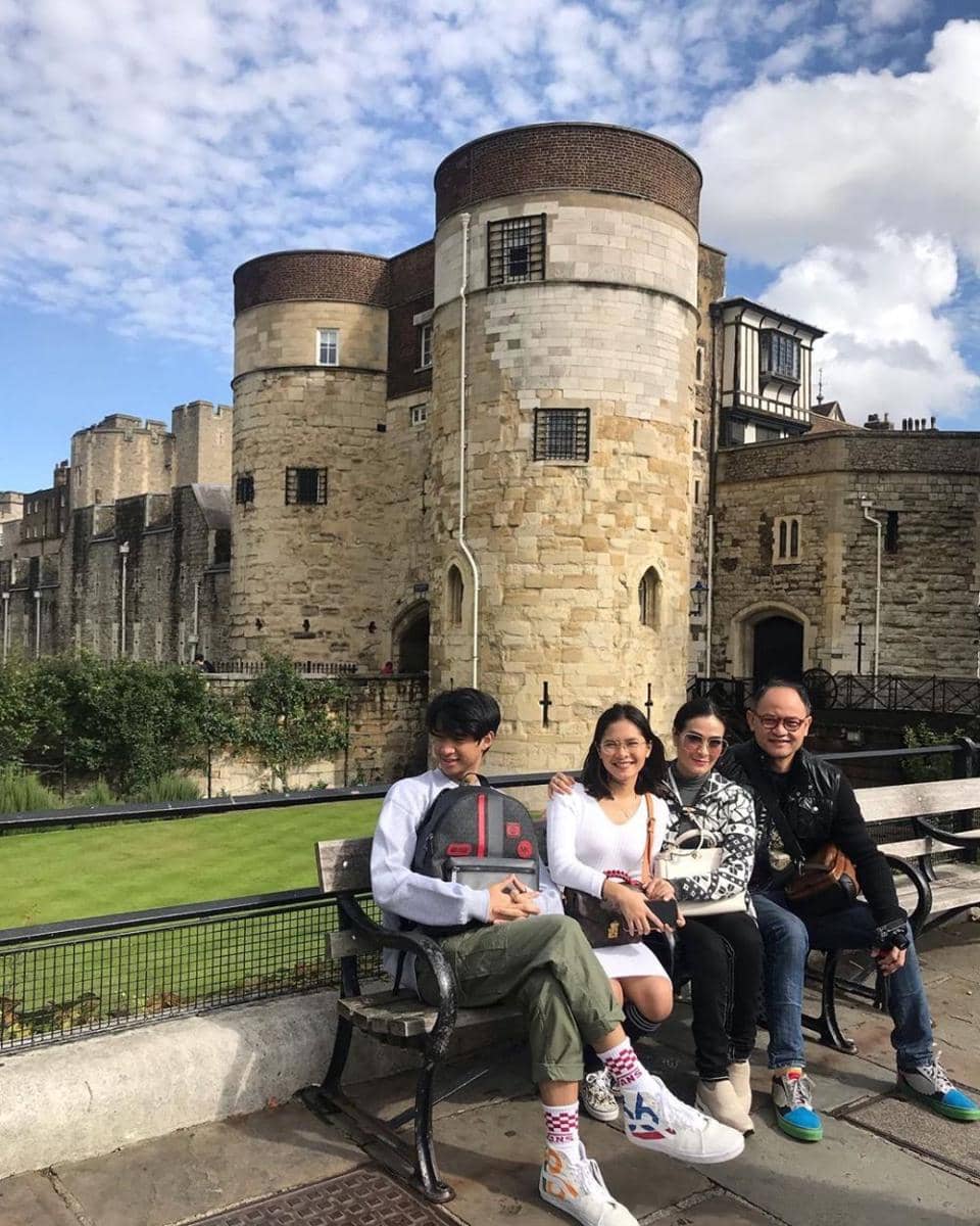 instagram.com/isdadahlia