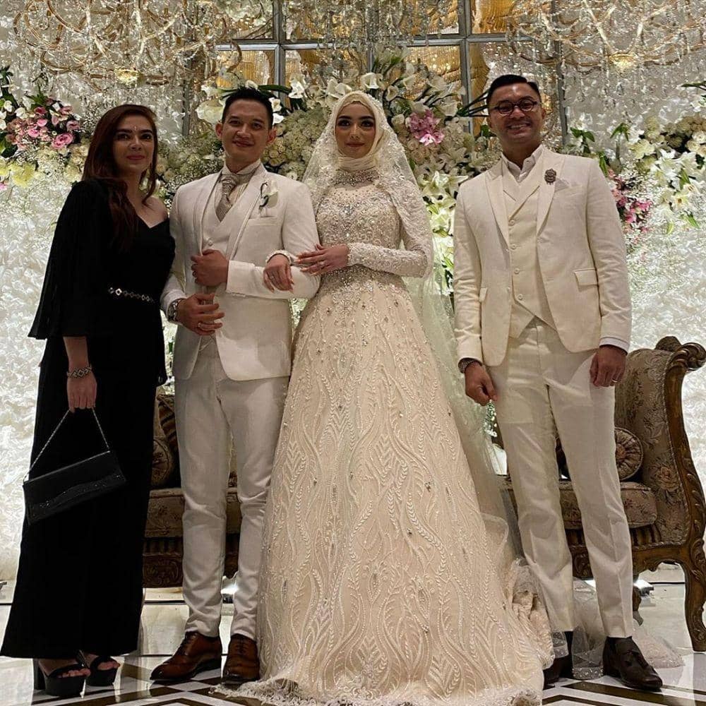 instagram.com/anjasmara