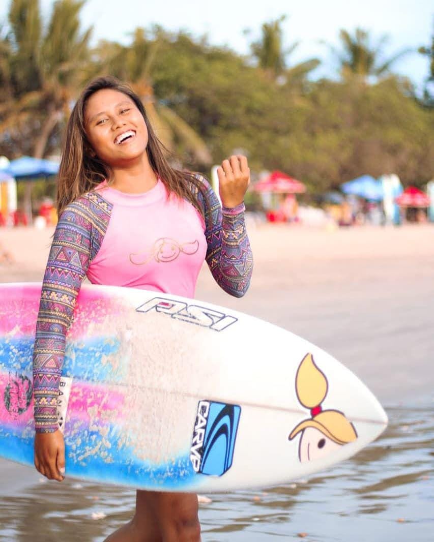 instagram.com/dhea.natasya