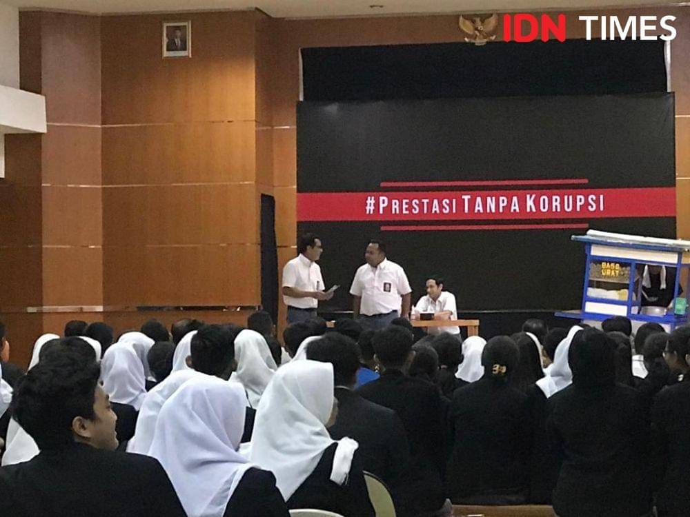 Acara pentas seni Prestasi Tanpa Korupsi di SMKN 57, Jakarta Selatan, Senin 9 Desember 2019 (IDN Times/Teatrika Handiko Putri)