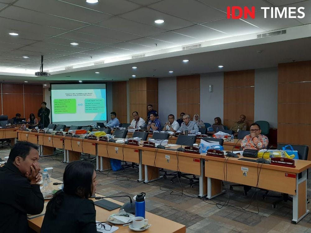 Rapat Komisi E DPRD DKI Jakarta (IDN Times/Gregorius Aryodamar P)