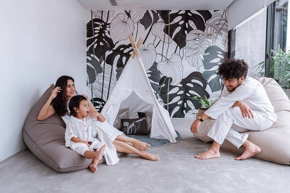 Instagram.com/peonyandherself