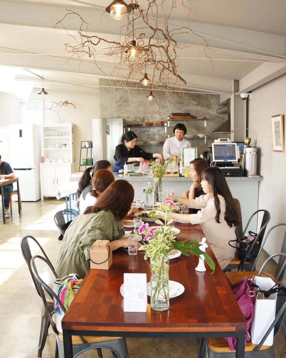 instagram.com/lovelycjju