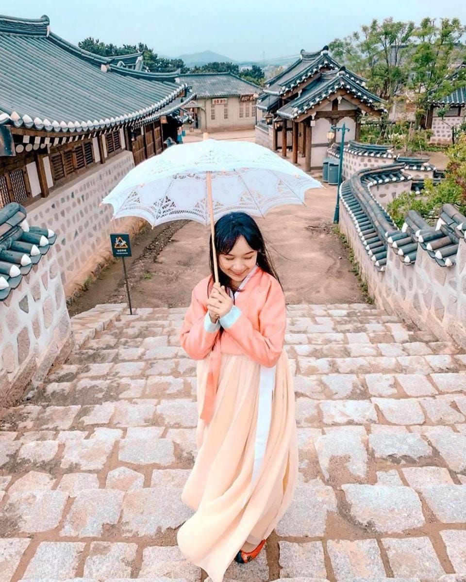 Instagram.com/chintyagabriella