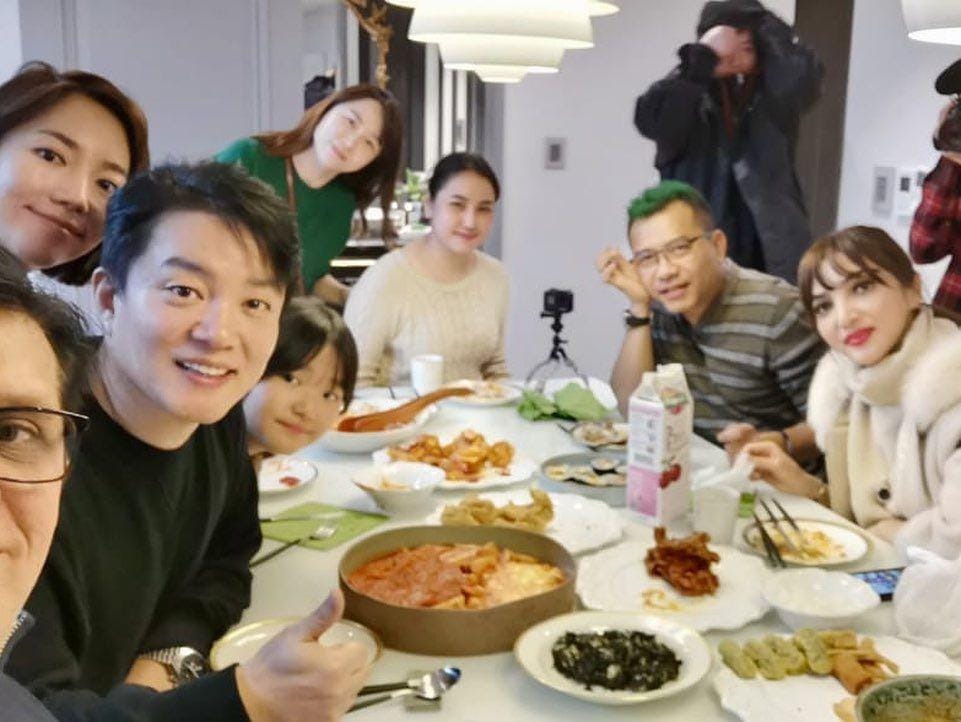 instagram.com/ashanty_ash