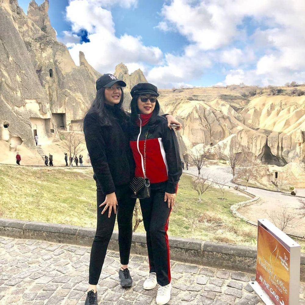 instagram.com/anita_chairultanjung