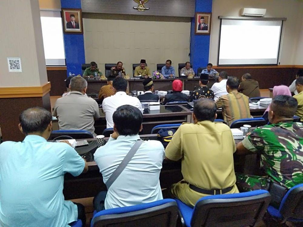 Pertemuan antara Wali Kota Madiun, jajaran Forkopimda Kota Madiun, tokoh perguruan silat di Ruang 13 Pemkot Madiun, Senin (9/12). Dok.IDN Times/Istimewa