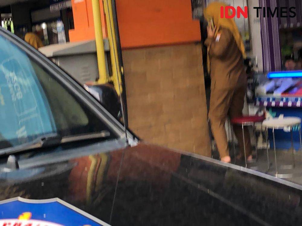 PNS Pemkot Kota Palembang, enggan didata dan berlari saat akan didata (IDN Times/Rangga Erfizal)