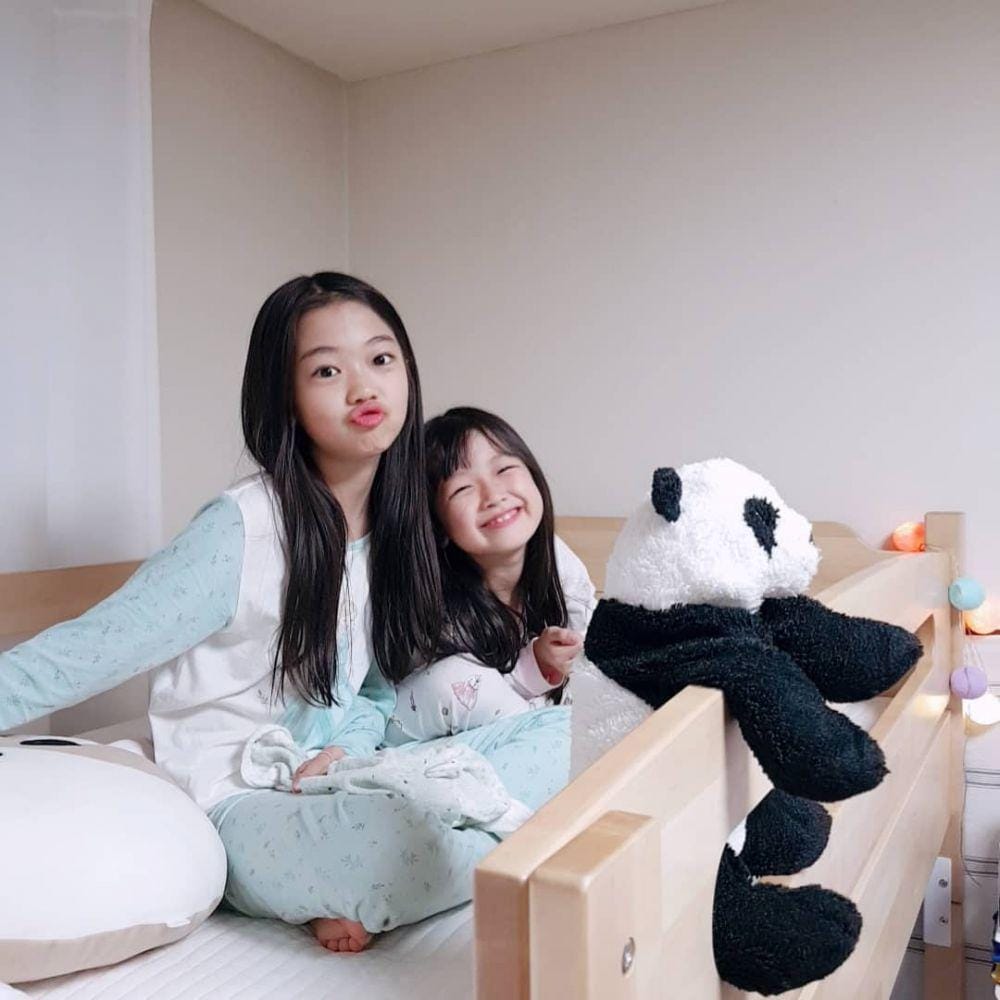 Instagram/awasomehaeun