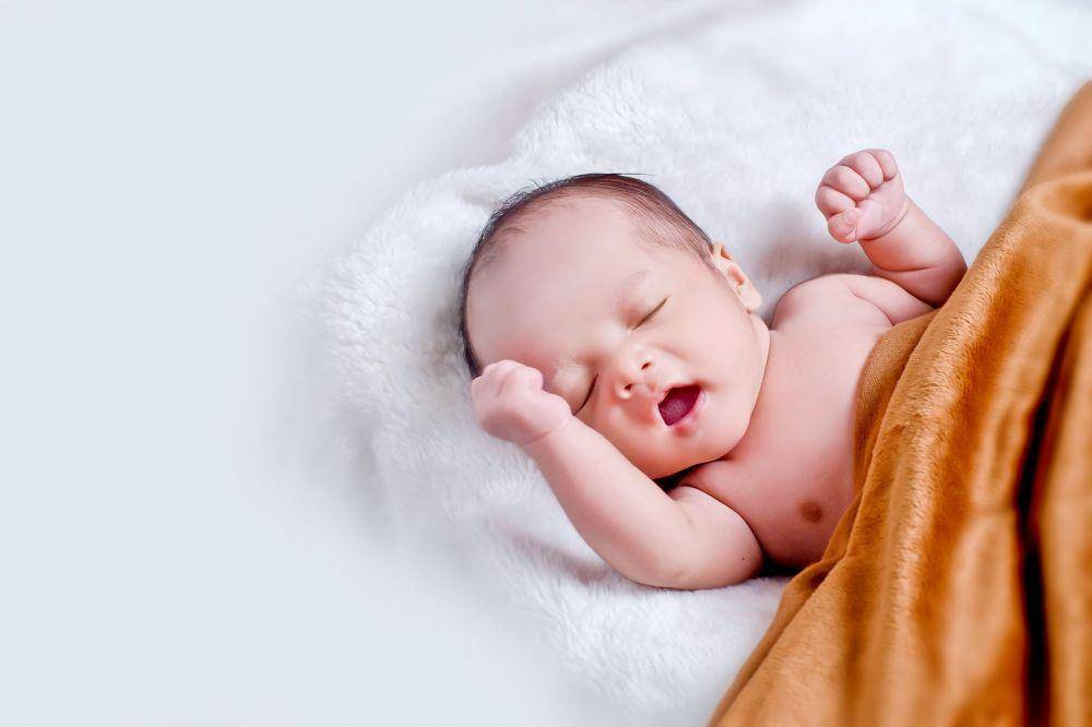 ilustrasi bayi (https://www.pexels.com/@kelvinocta16)