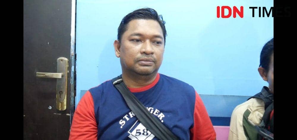 Lukman paman dari Yusuf menyebut keponakannya korban kejahatan (IDN Times/Yuda Almerio)