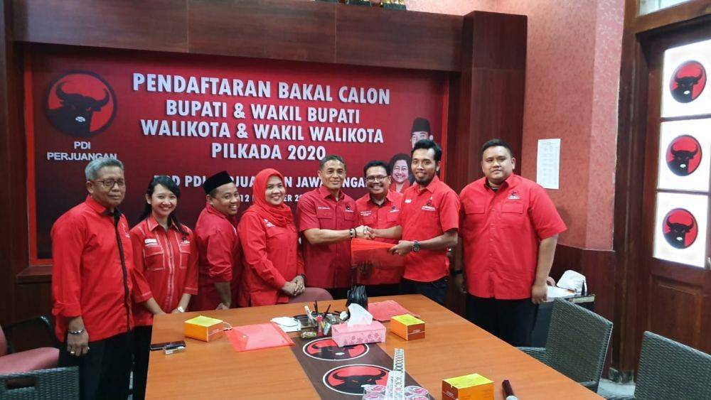 Pendaftaran calon kepala daerah di DPD PDIP Jateng, Senin (9/12). Dok. DPD PDIP Jateng