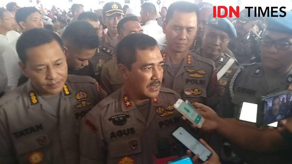 Kapolda Sumut Irjen Agus Andrianto saat memberikan keterangan kepada wartawan usai menghadiri acara silaturahmi bersama masyarakat di Mapolrestabes Medan (IDN Times/Fadli Syahputra)