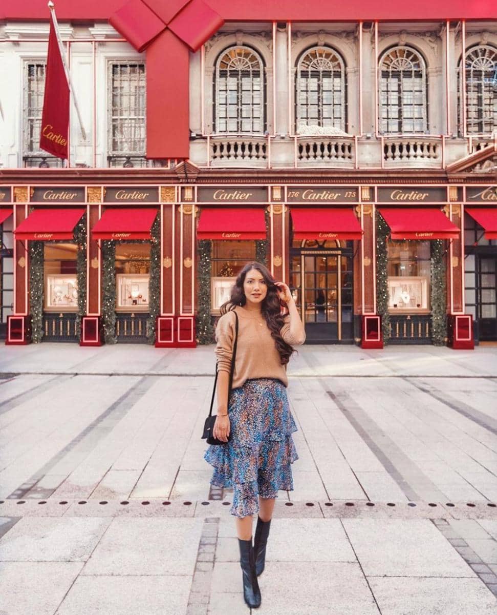 Instagram.com/anoushkalila