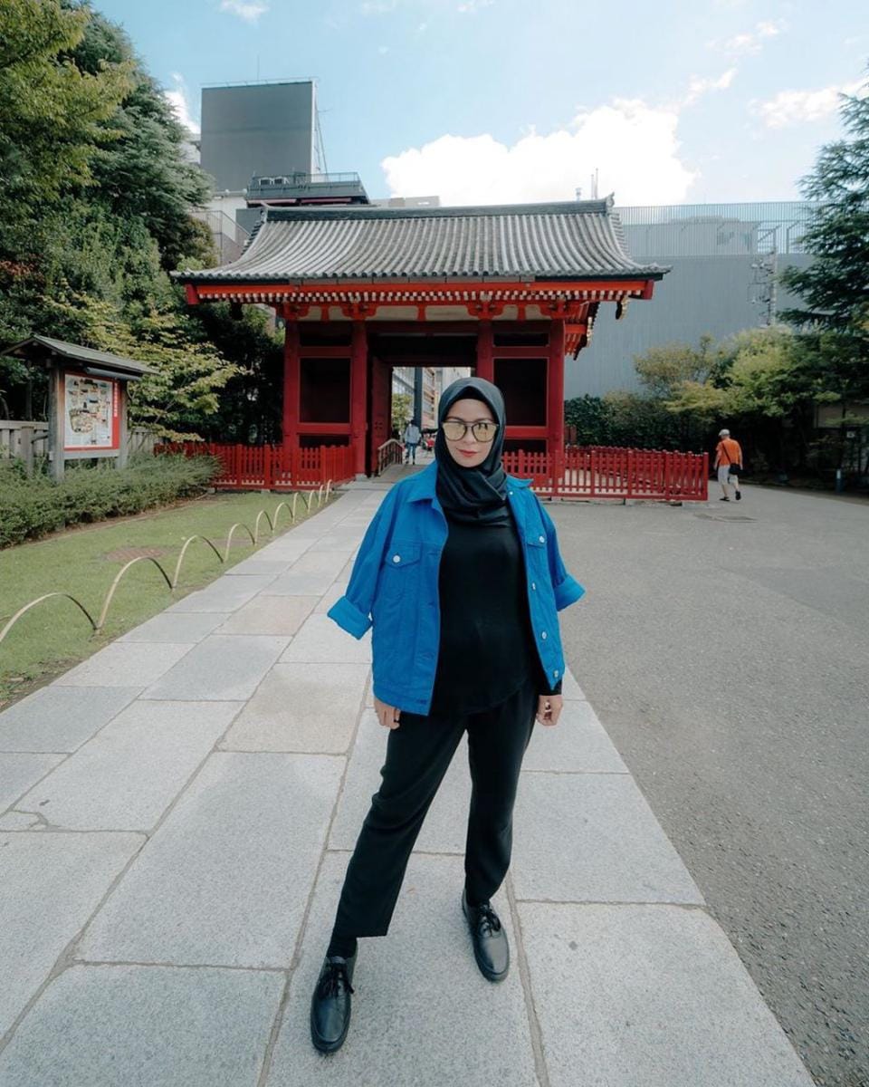 instagram.com/tantrisyalindri