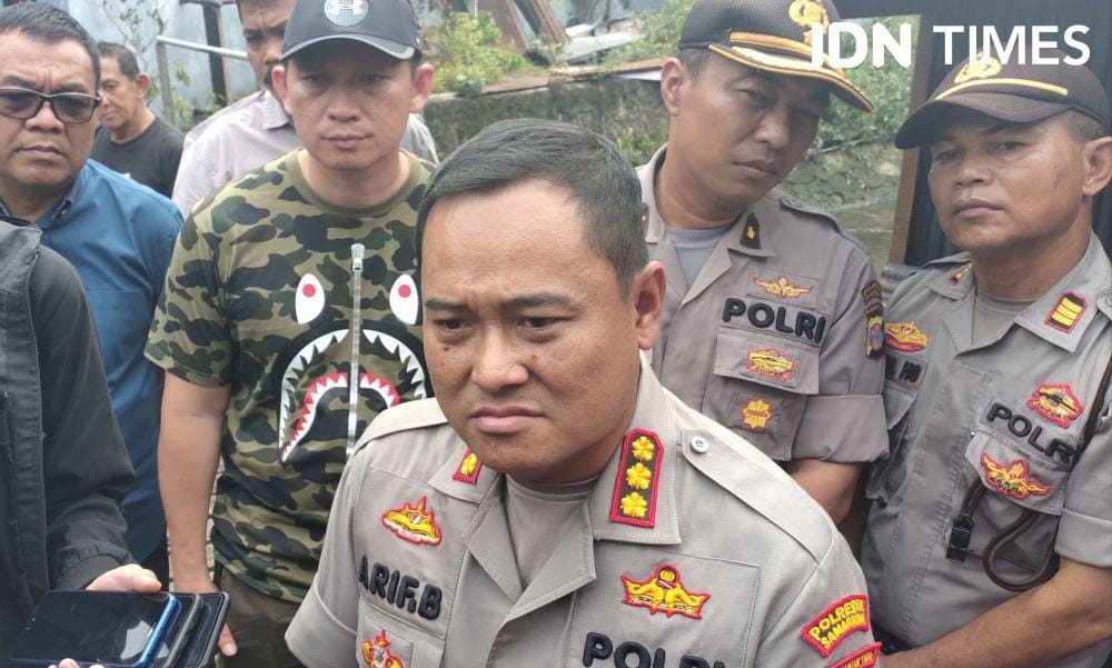 Kapolresta Samarinda Kombes Pol Arif Budiman saat menelusiri lokasi penemuan balita tanpa kepala (IDN Times/Yuda Almerio)