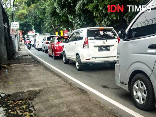 Kemacetan di ruas jalan Setiabudi Bandung. (IDN Times/Bagus F)