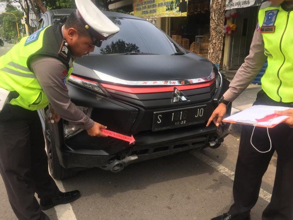 Mobil milik sekretaris pribadi Bupati Lamongan. IDN Times/Istimewa