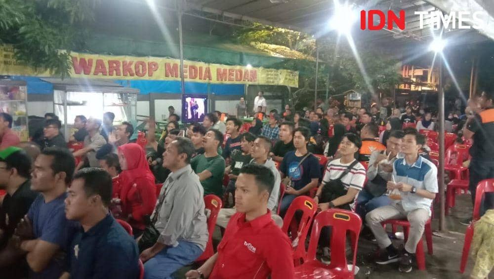 Suasana nonton bareng timnas di final SEA Games (IDN Times/Indah Permata Dari)