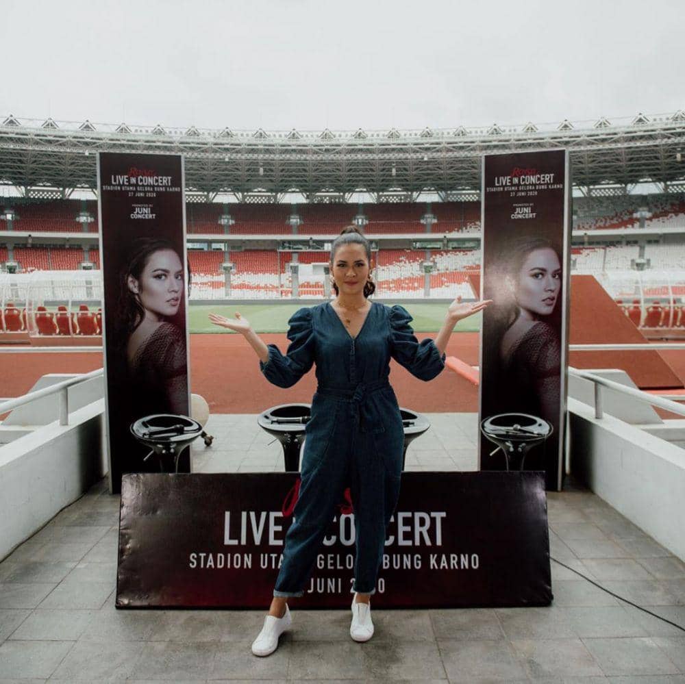 Instagram/davianaakbar