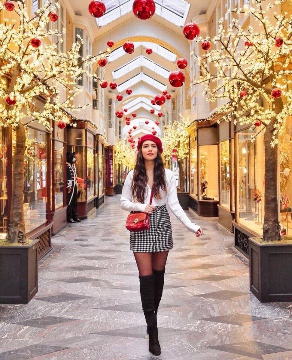 Instagram.com/anoushkalila