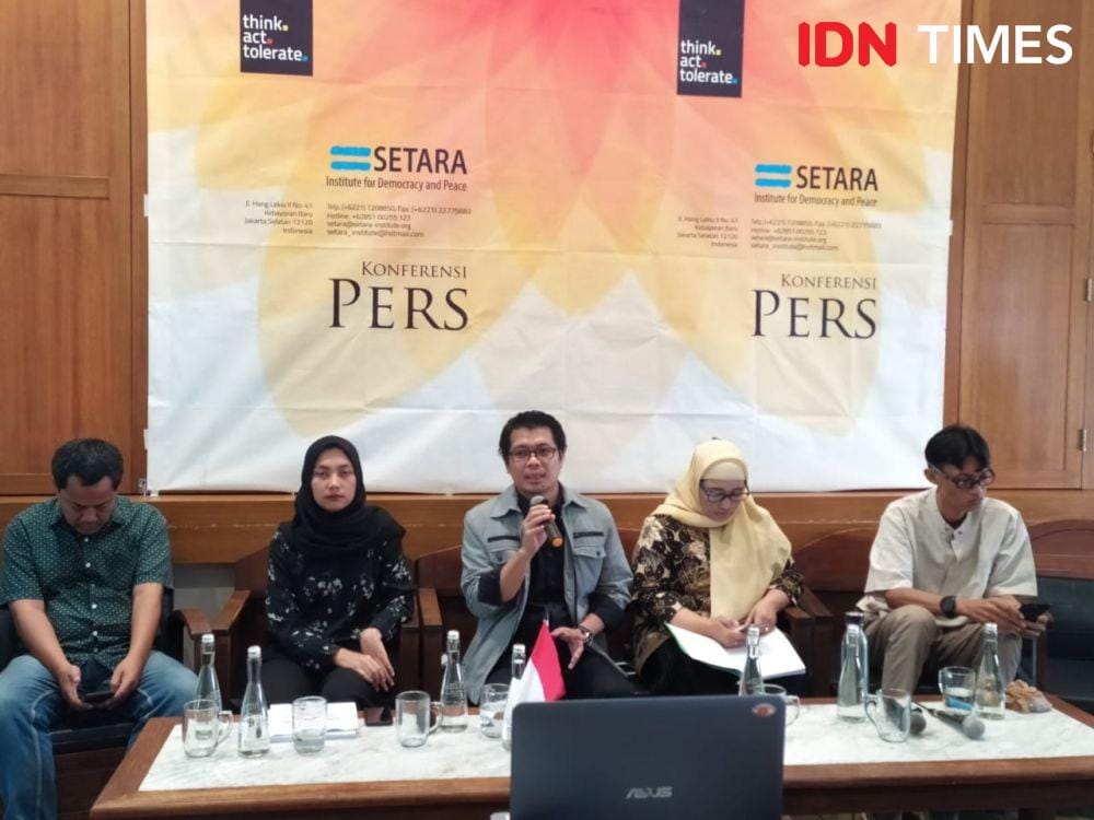 Konferensi pers SETARA tentang kinerja pemajuan HAM Jokowi Periode Pertama (IDN Times/Aldzah Fatimah Aditya)