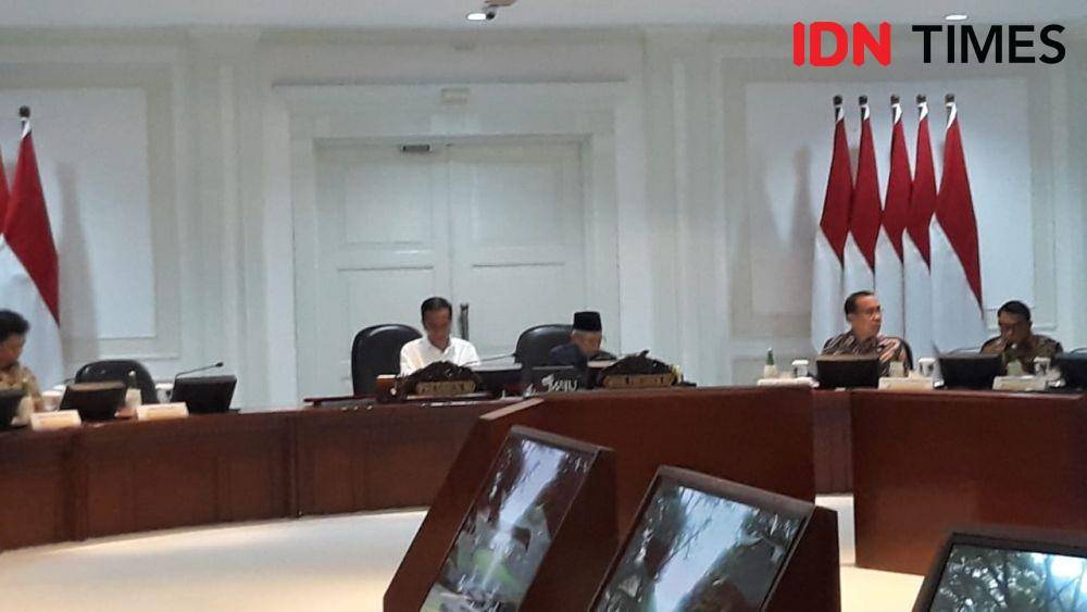 Presiden Jokowi memimpin rapat terbatas di Kantor Presiden, Jakarta Pusat, Rabu 11 Desember 2019 (IDN Times/Teatrika Handiko Putri)