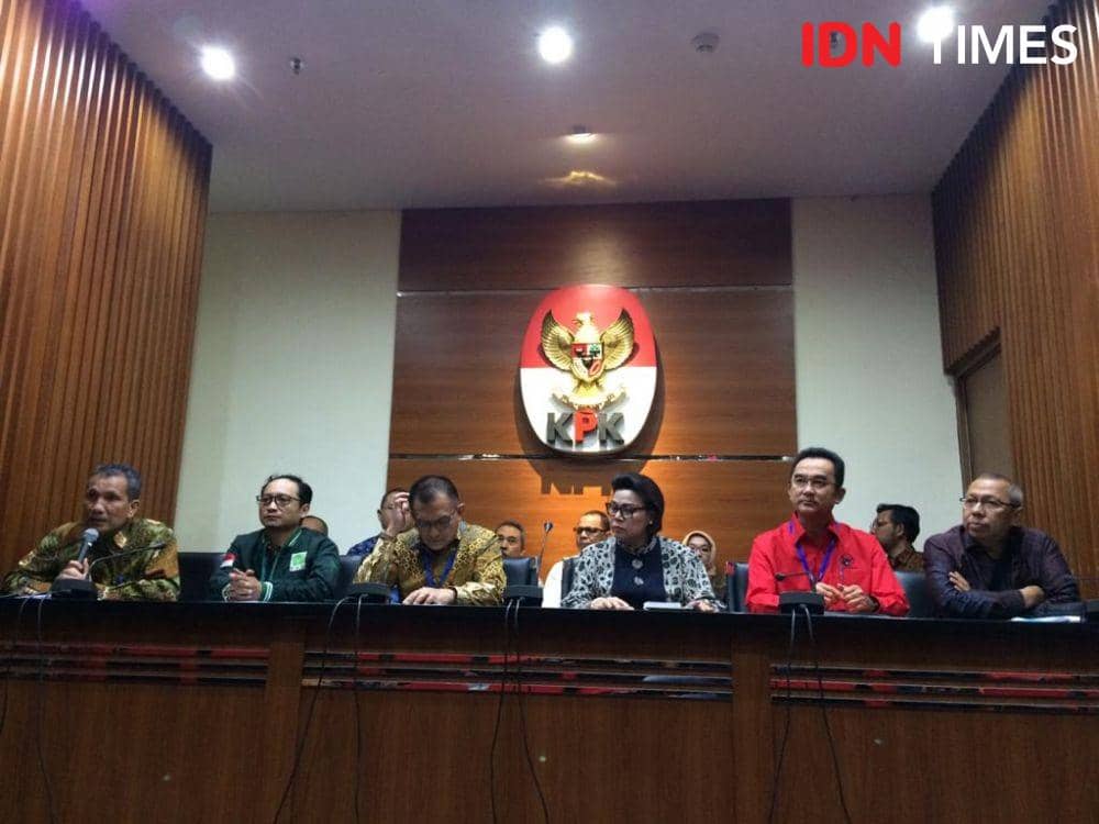 Konferensi Pers Kajian KPK terkait Sistem Integritas Partai Politik (SIPP) dan Skema Pendanaan Parpol di Gedung KPK, Kuningan, Jakarta, Rabu (11/12). (IDN Times/Irfan Fathurohman)