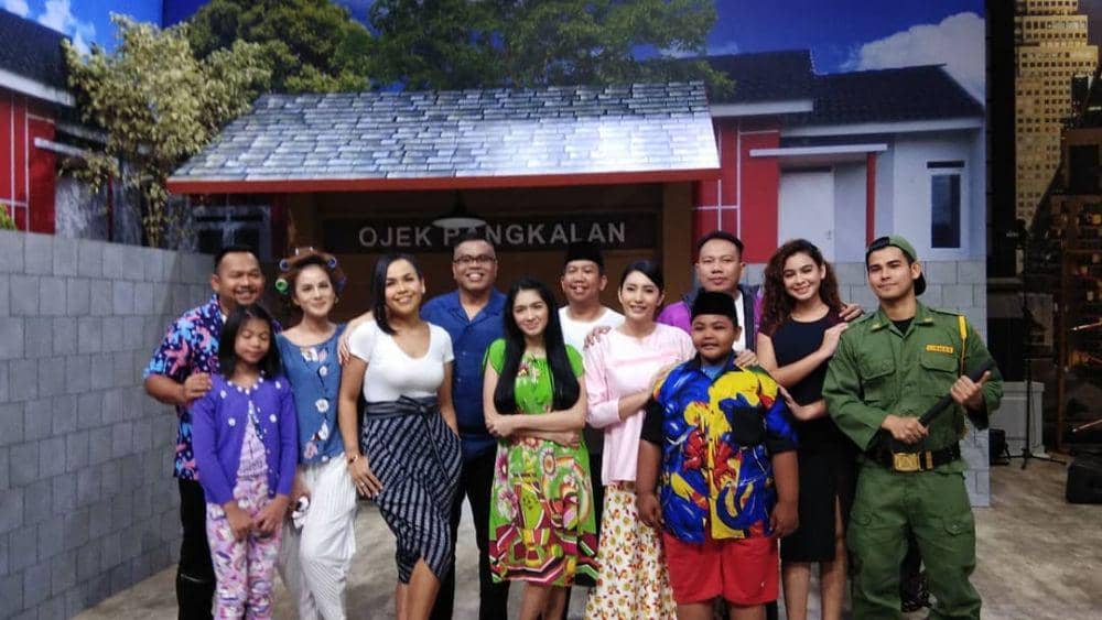 Instagram.com/officialvickynisasi