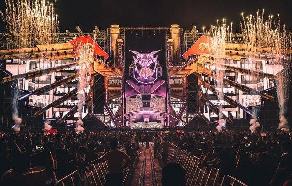 djakartawarehouse.com