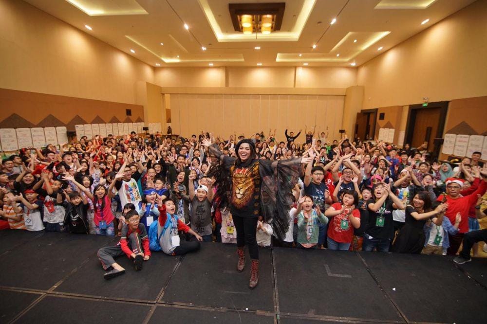 Dok. Merry Riana Team