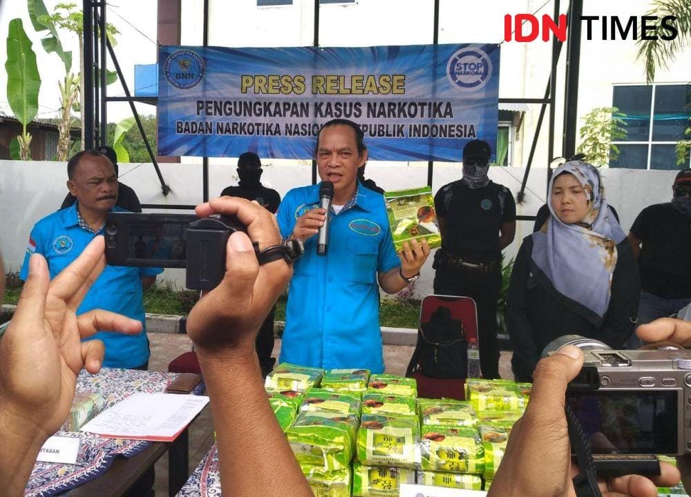 Deputi Pemberantasan Badan Narkotika Nasional (BNN) RI, Irjen Pol Arman Depari saat memberikan keterangan di kantor BNNP Sumut (IDN Times/Fadli Syahputra)