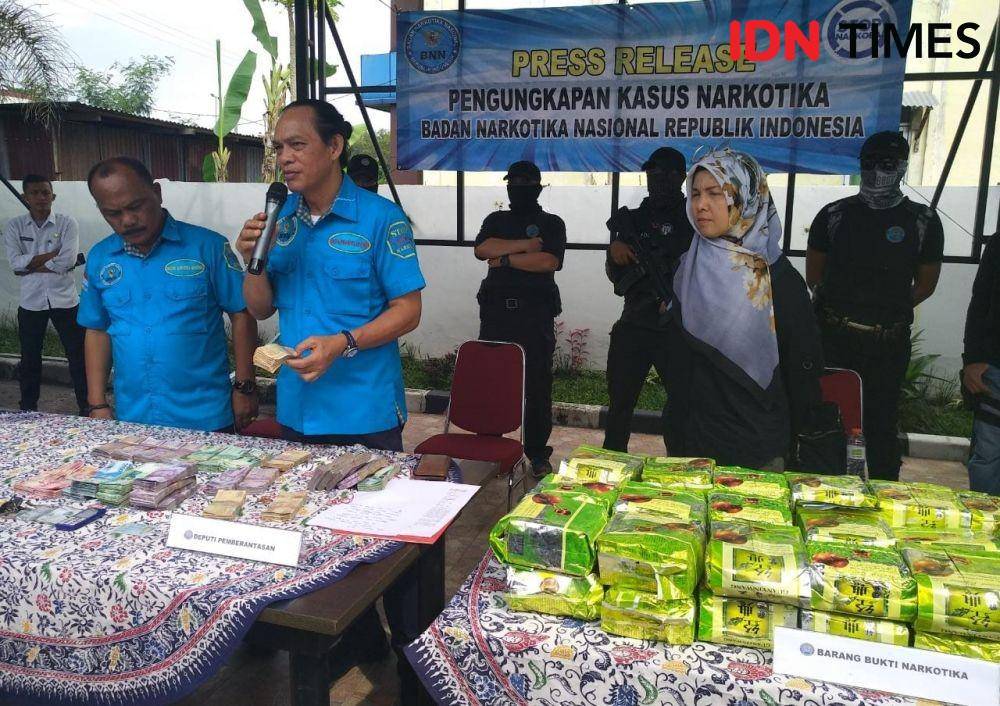 Deputi Pemberantasan Badan Narkotika Nasional (BNN) RI, Irjen Pol Arman Depari saat memberikan keterangan di kantor BNNP Sumut (IDN Times/Fadli Syahputra)