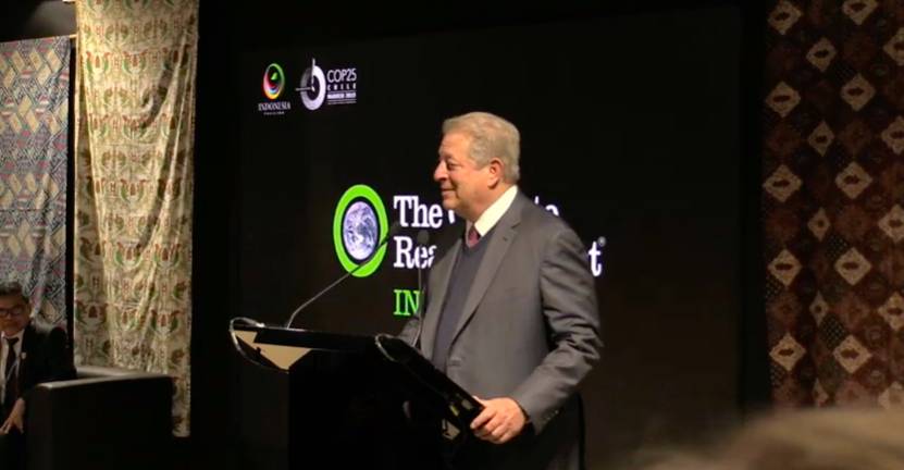 Mantan Wakil Presiden Amerika Serikat, peraih Nobel Perdamaian sekaligus aktivis lingkungan hidup, Al Gore, berbicara di Indonesia Pavillion yang berlangsung di KTT Iklim COP25 di Madrid, Spanyol, pada 11 Desember 2019. YouTube