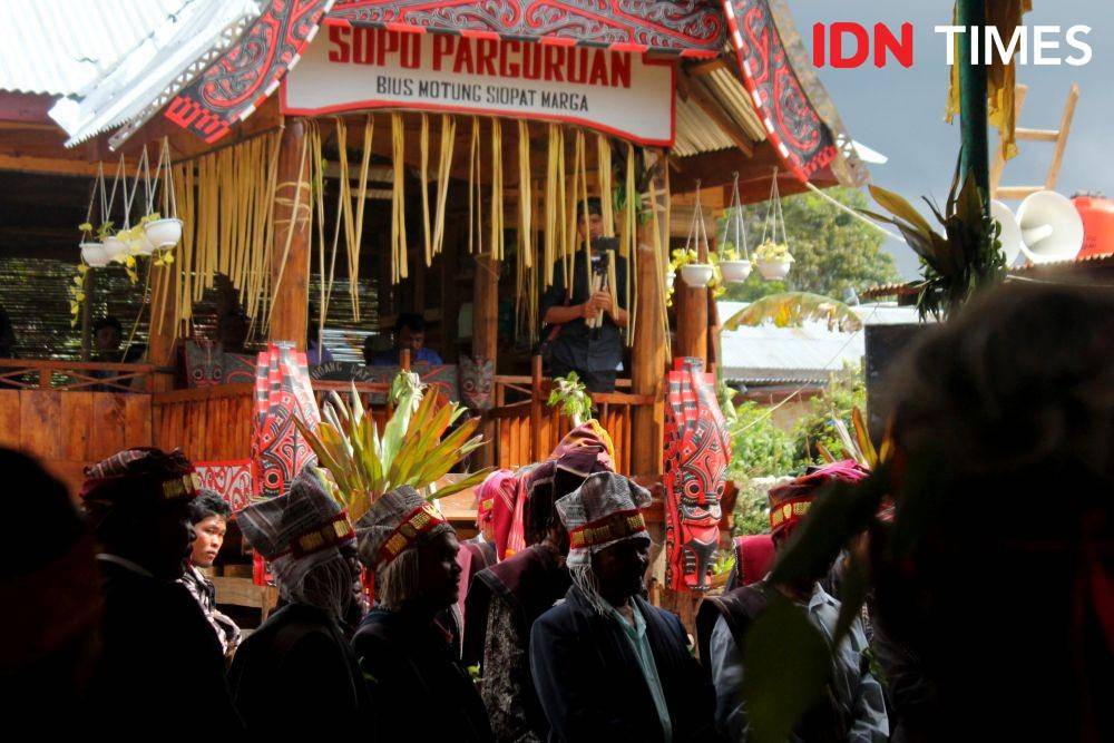 Sopo Parguruan didirikan untuk meningkatkan kualitas SDM Masyarakat Motung (IDN Times/Prayugo Utomo)