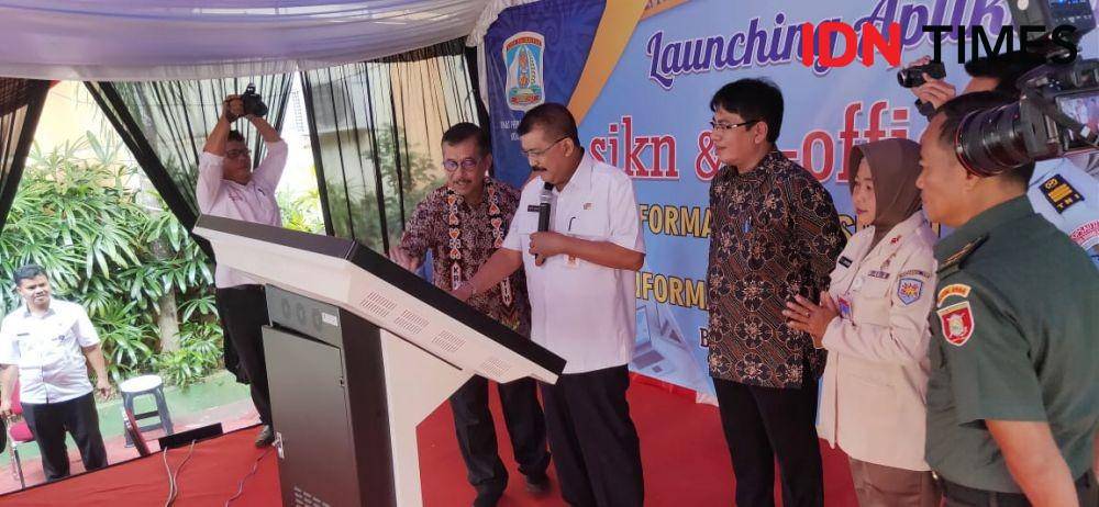 peluncuran aplikasi Sistem Informasi Kearsipan Nasional (SIKN) dan Sistem Informasi Kearsipan Dinamis (SIKD) di Gedung Perpustakaan Daerah dan Arsip Kota Balikpapan (IDN Times/Maulana)