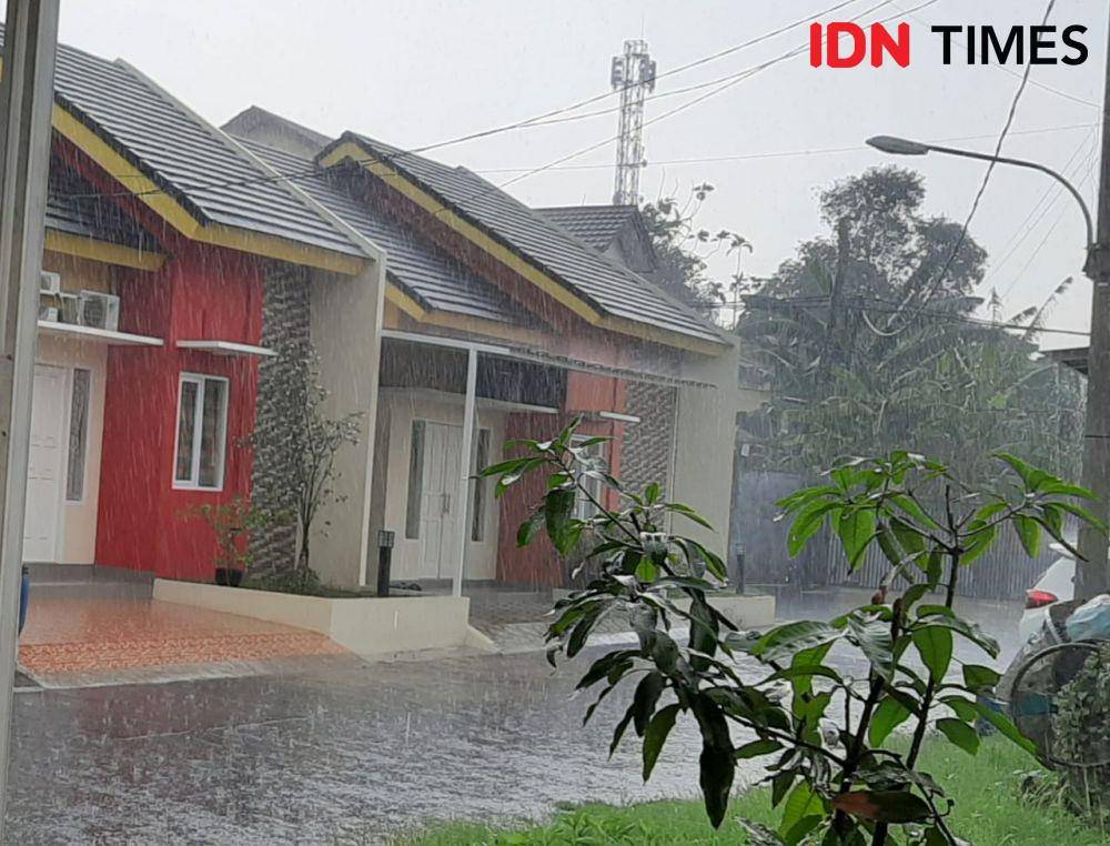 Ilustrasi Hujan (IDN Times/Sunariyah)