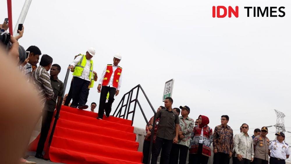 Presiden Jokowi meresmikan Jalan Tol Jakarta-Cikampek II Elevated, Kamis 12 Desember 2019 (IDN Times/Teatrika Handiko Putri)