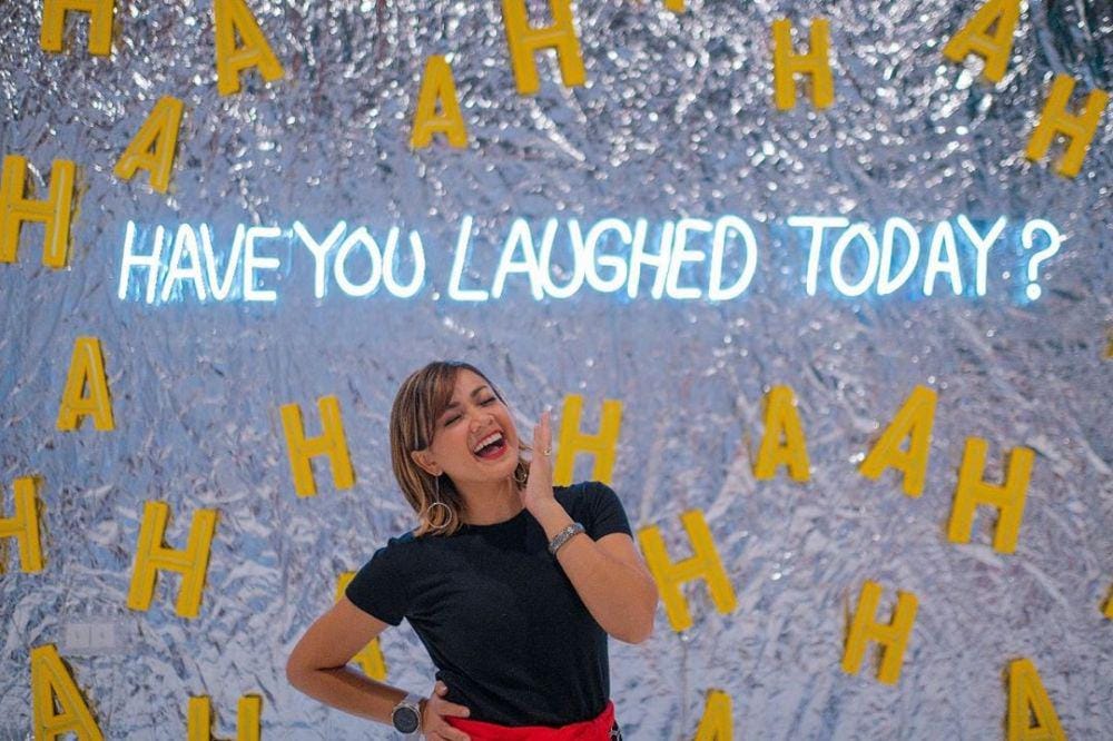 Instagram.com/nirinazubir_