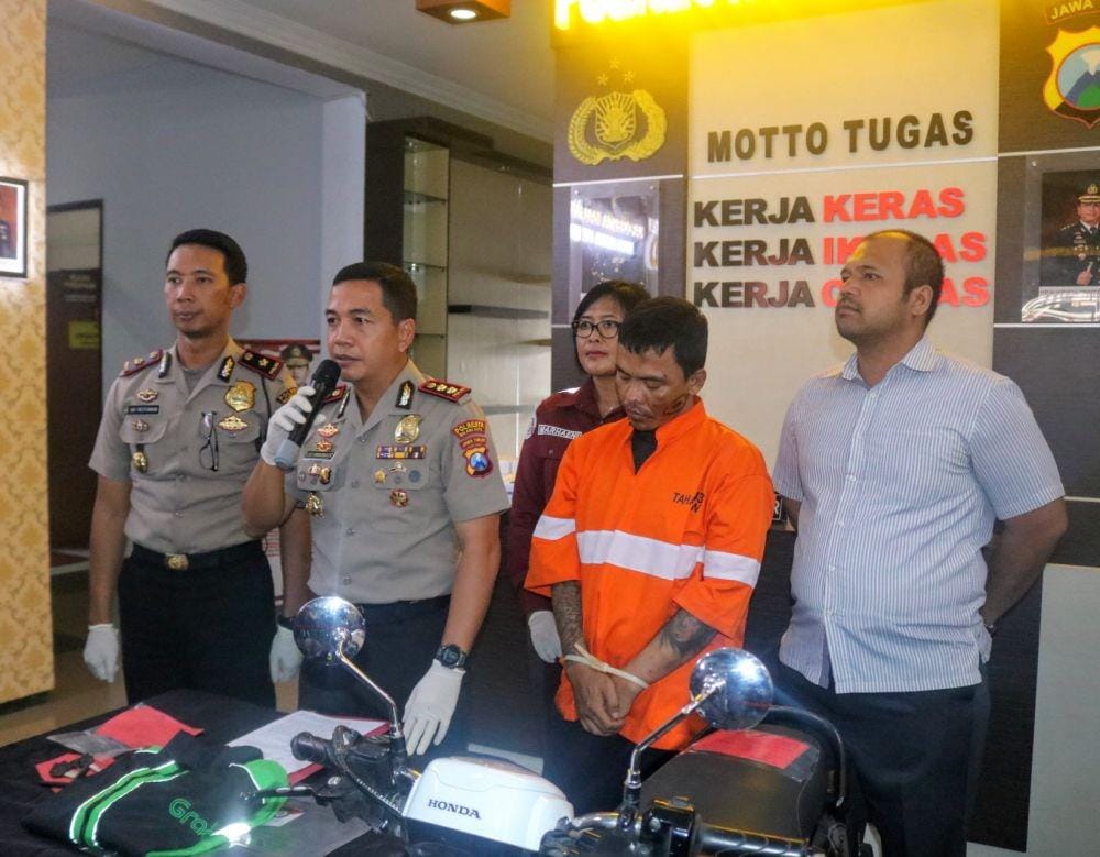 Polisi masih mengejar rekan PP yang berhasil melarikan diri. IDN Times/ Alfi Ramadana