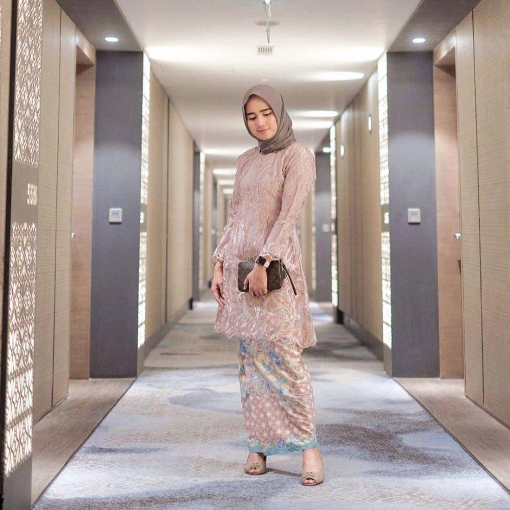 instagram.com/analisa.widyaningrum