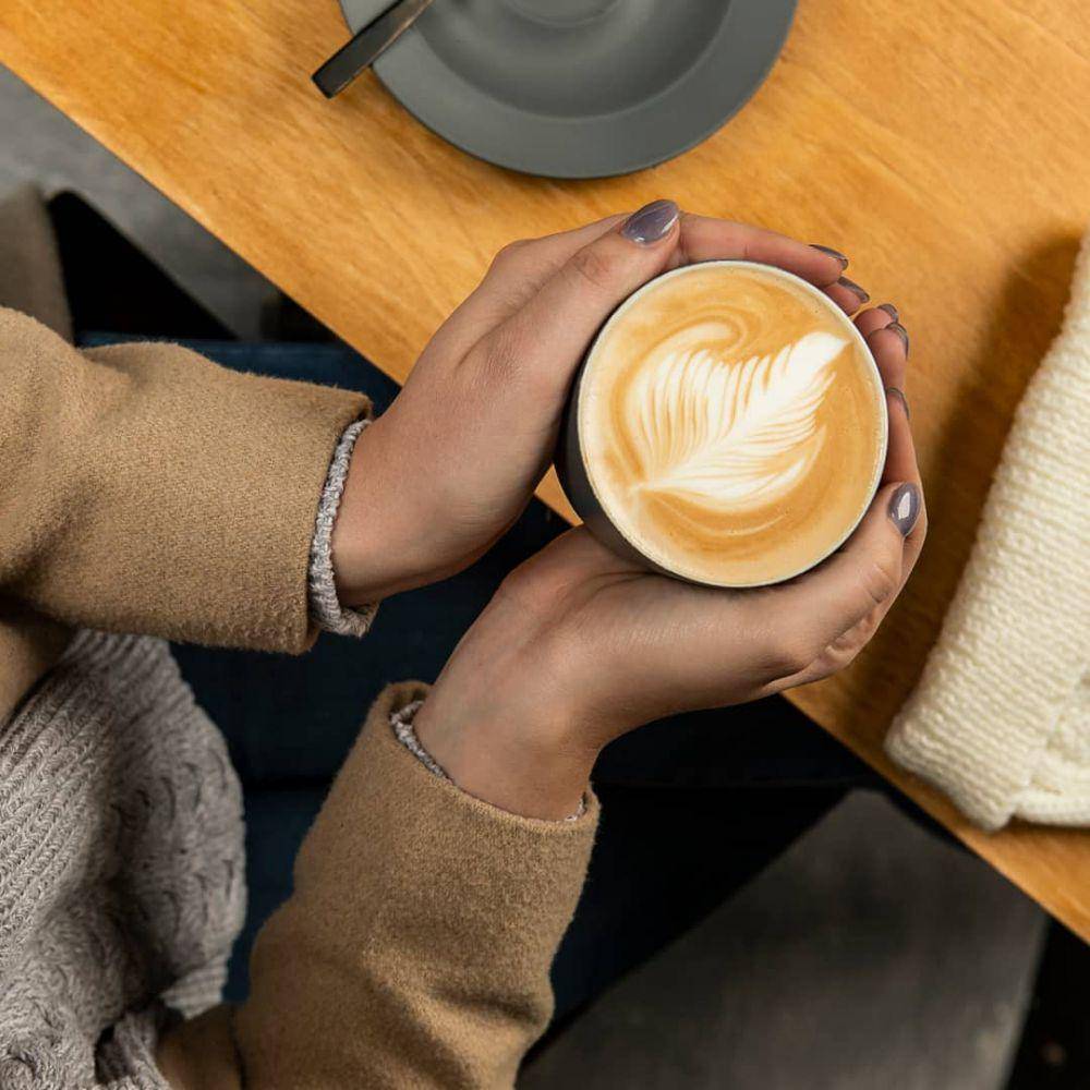 instagram.com/gloriajeanscoffeessg